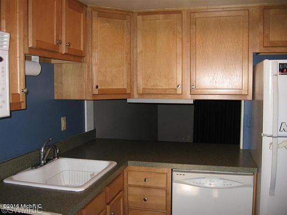 2nd image of 3635 Kenbrooke Ct #71
