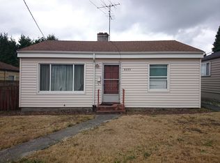 8233 California Ave SW, Seattle, WA 98136