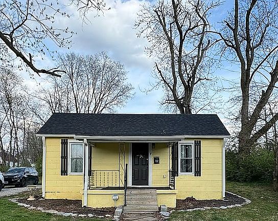 3rd image of 111 Spring Grove Ave