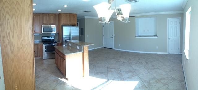 1st image of 4065 Edgewater Dr APT D