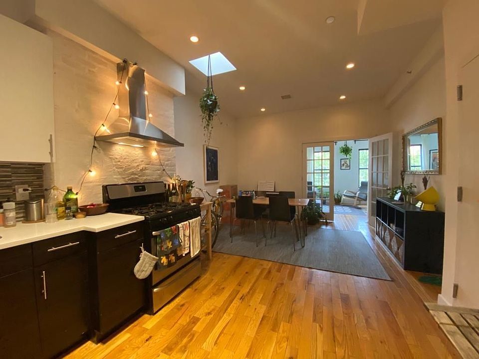 1st image of 228 Tompkins Ave #3
