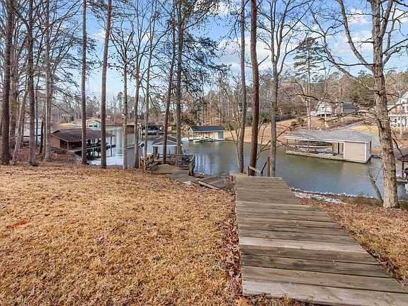 4th image of 594 Beaver Dam Rd