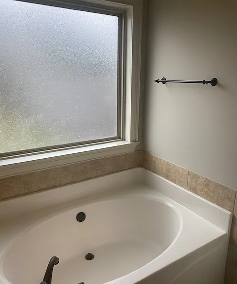 520 Stonegate Trl — Photo 9