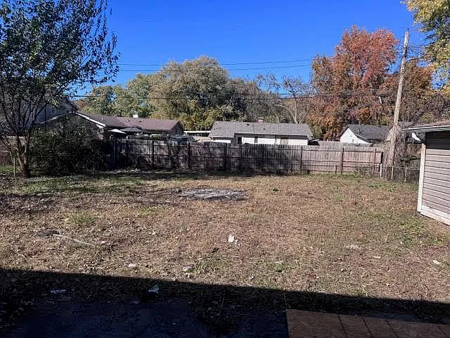 734 Saint Nicholas Dr — Photo 20