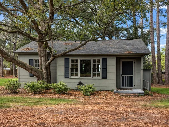 120 Elliott St, Beaufort, SC 29902