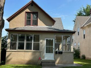 887 Rose Ave E, Saint Paul, MN 55106