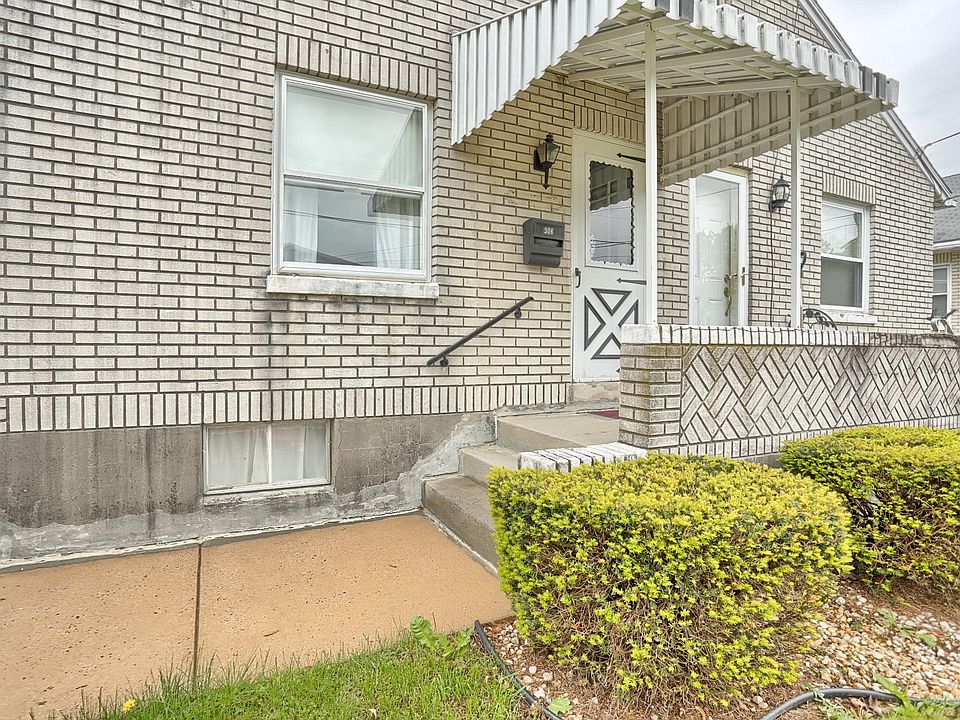 Exeter Schools 3 BR Twin