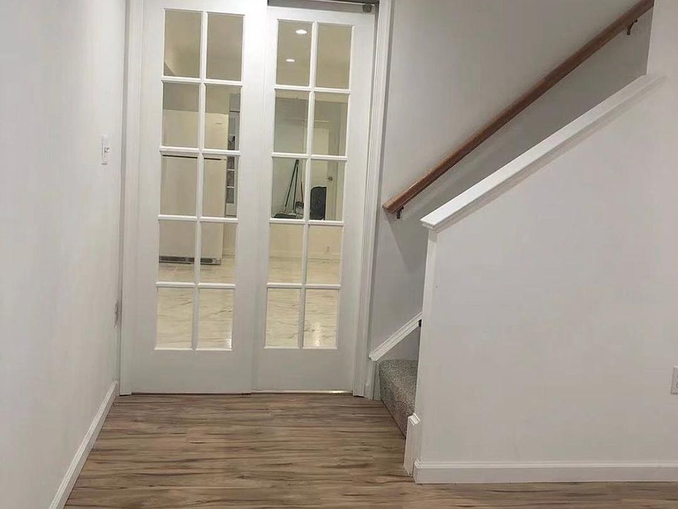 1st image of 5706 Regal Crest Ct
