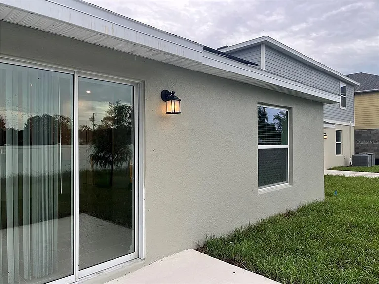 1238 Fury St — Photo 4