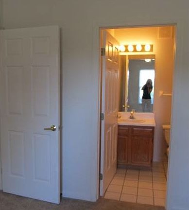 5th image of 9505 Villa Way