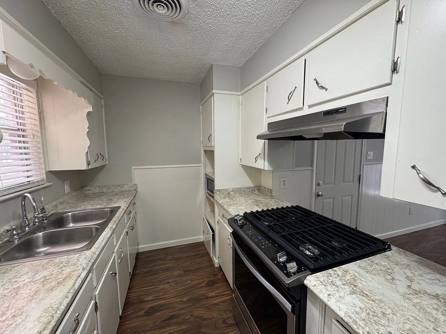 3 bedroom in Connally ISD — Photo 3