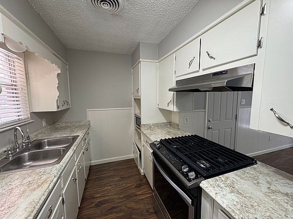 3rd image of 315 N Walnut St
