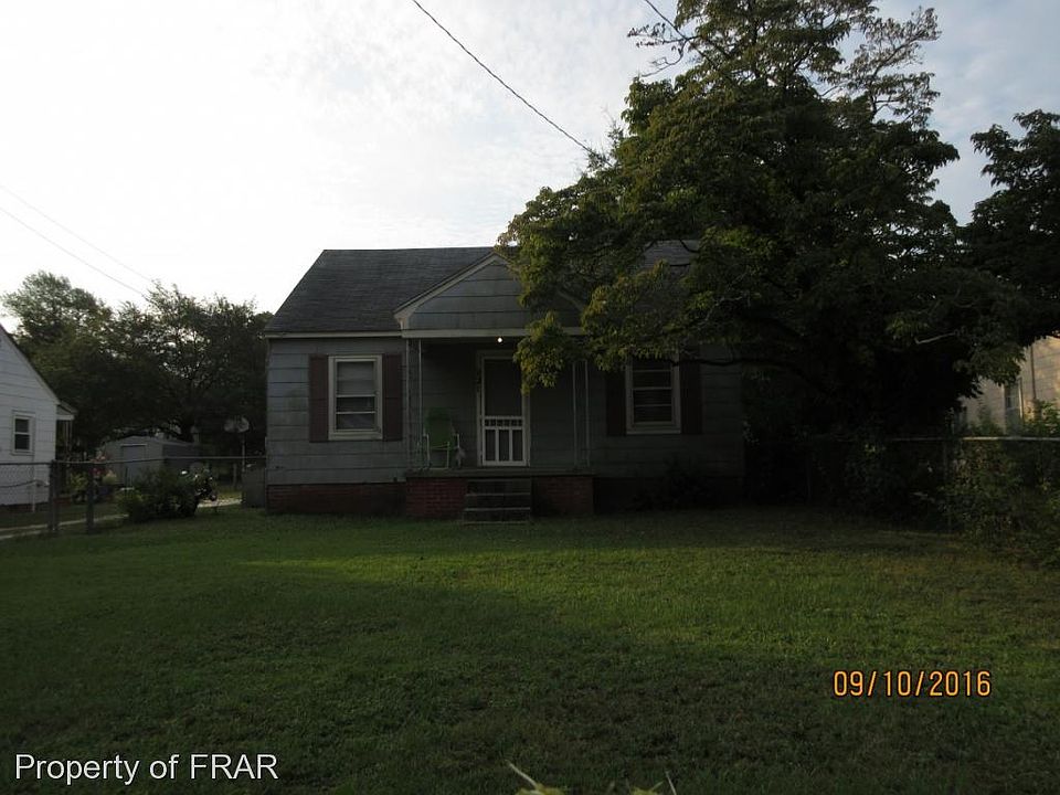 2nd image of 121 Lacock St