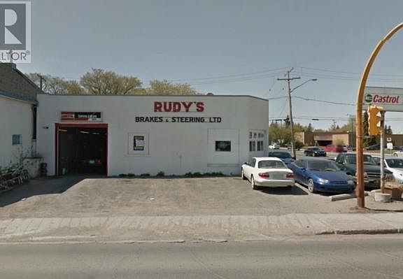2nd image of 1700 Winnipeg St