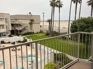 291 E Surfside Dr, Port Hueneme, CA 93041