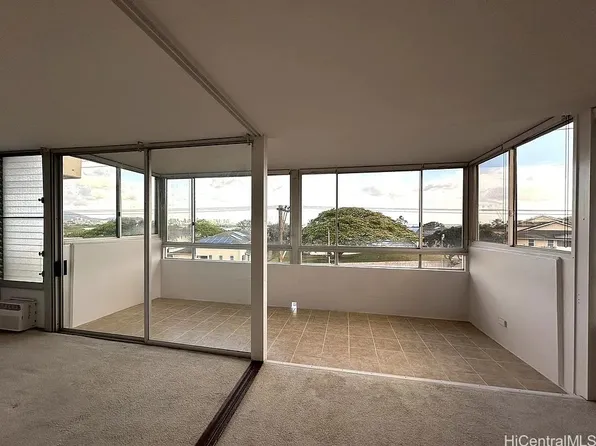 1015 Napunani St #401, Honolulu, HI 96818