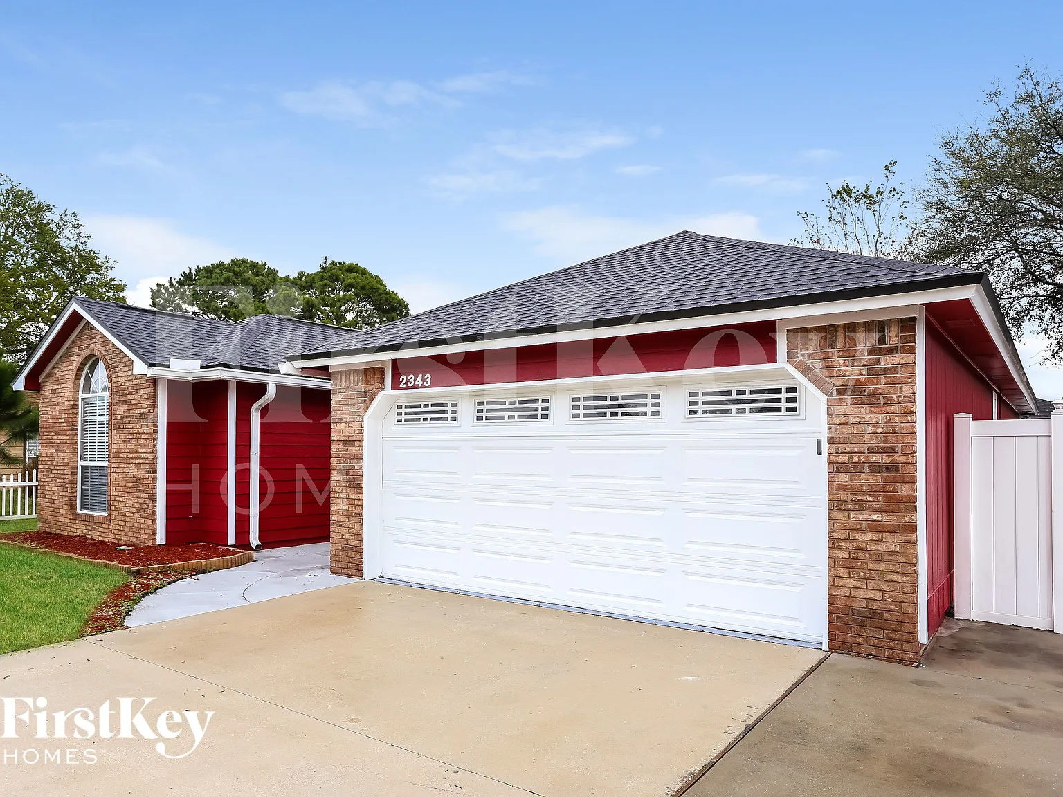 4 bed, 2.0 bath, 1688 sqft, $2,125 — Photo 2