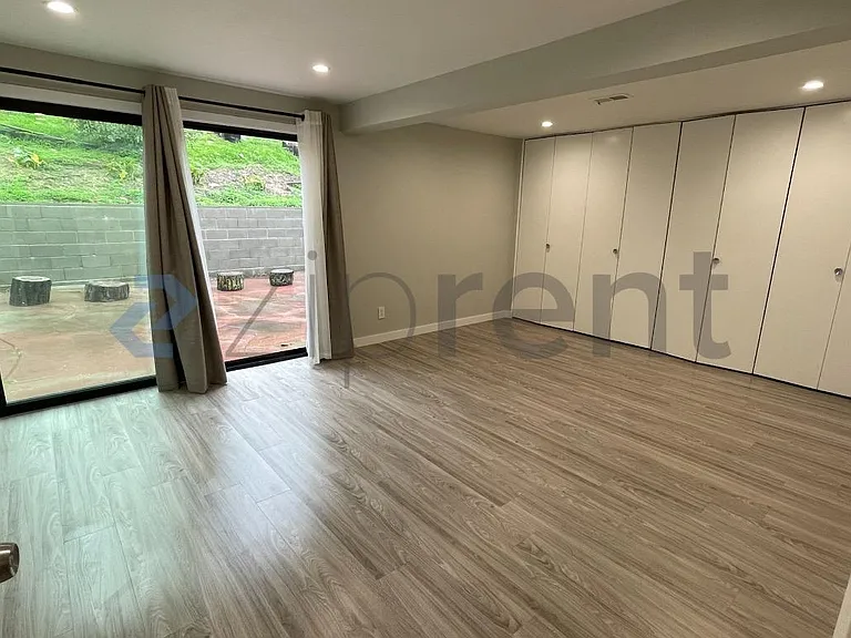 2380 Olympic Dr — Photo 7