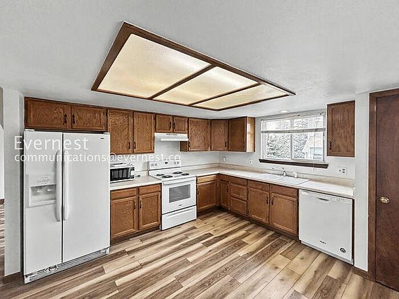 3rd image of 4930 Sprangler Dr