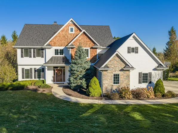 11012 Cedar Creek ROAD, Cedarburg, WI 53012