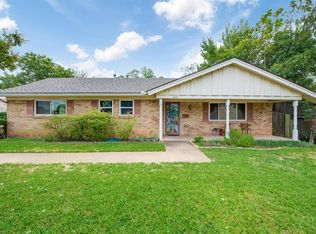 1613 Signet Dr, Euless, TX 76040