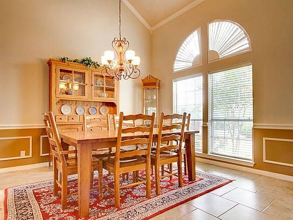 4th image of 1401 Brighton Cir