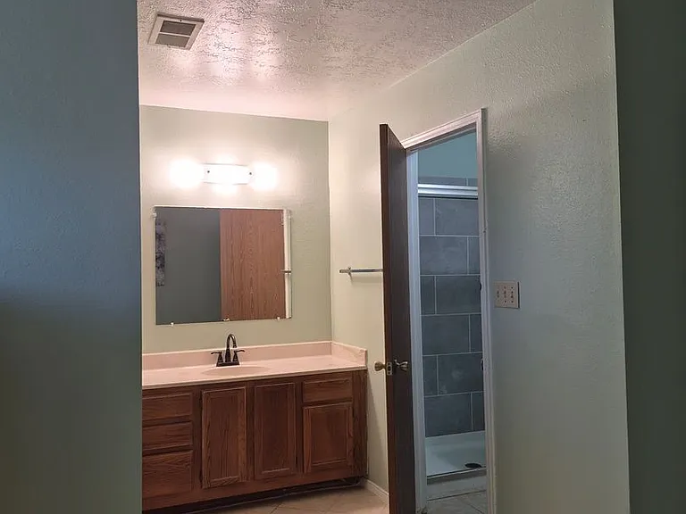 801 Casper Rd SE — Photo 8