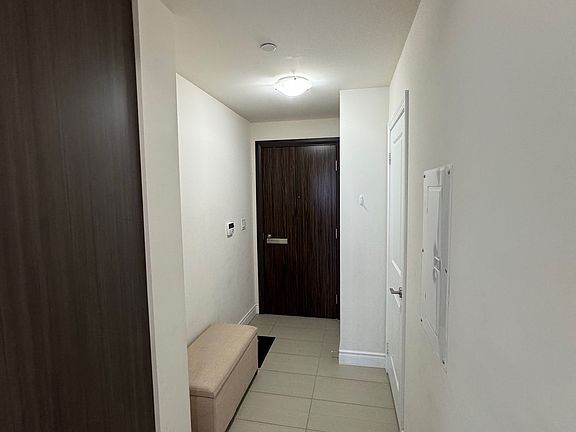4th image of 277 S Park Rd #1120