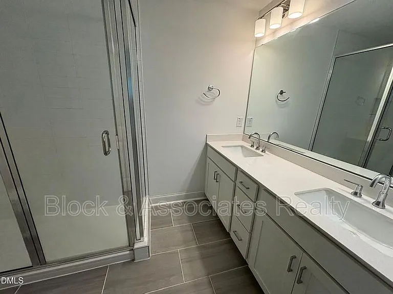 5710 Parker Pines Ct — Photo 48