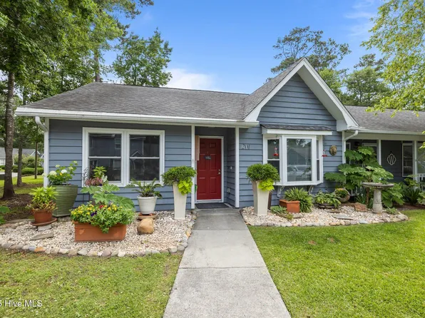 600 N 35th Street #201, Morehead City, NC 28557