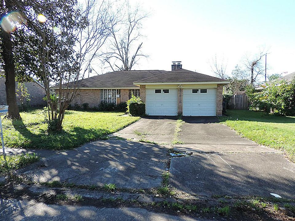 1st image of 12215 Blue River Dr