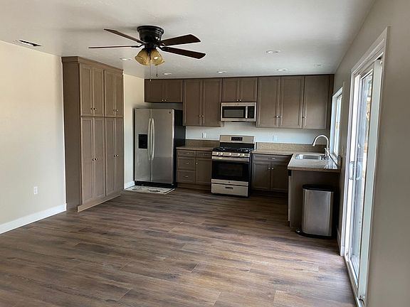 4th image of 1125 Kern Pl
