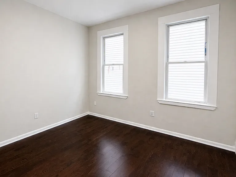 118 Norwood — Photo 12