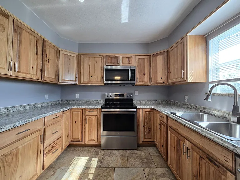 1111 S Martin Luther King Blvd — Photo 5