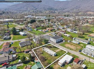 88 Brook St, Waynesville, NC 28786