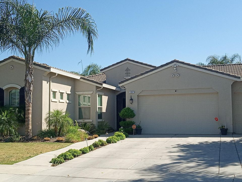 1st image of 1037 W Sage Brush Way