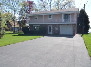 1230 Riverside Dr, Huron, OH 44839