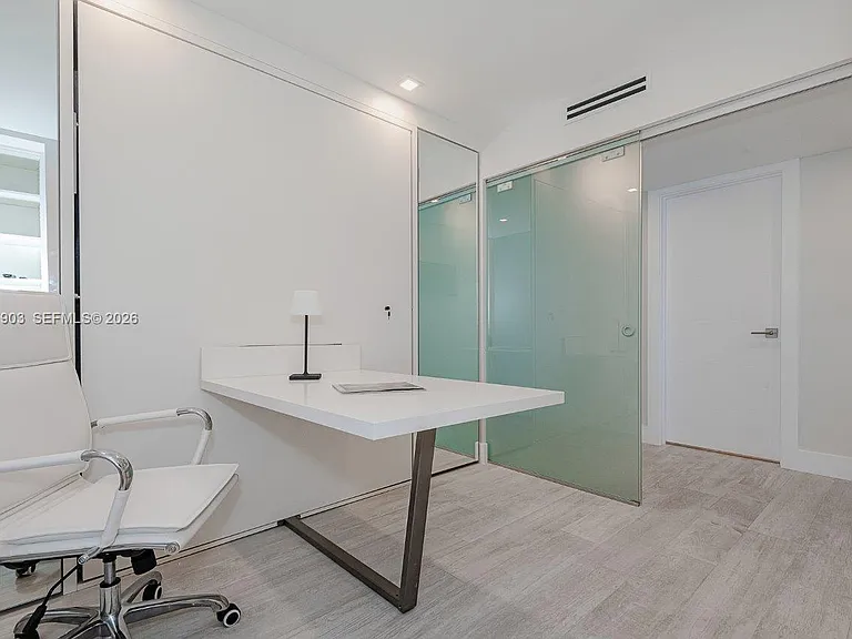 2301 Collins Ave #739 — Photo 21