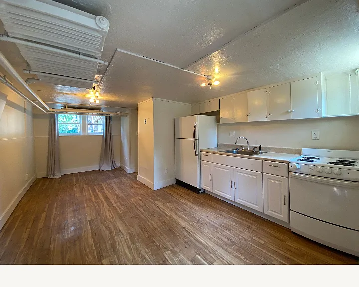 747 12th St — Photo 20