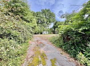 1303 McCormick Hwy, Greenwood, SC 29646