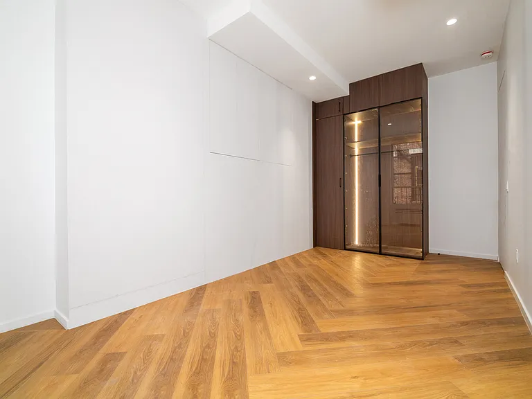294 Elizabeth St #2A — Photo 12