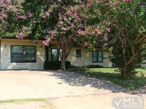 1st image of 714 Leyenda Dr
