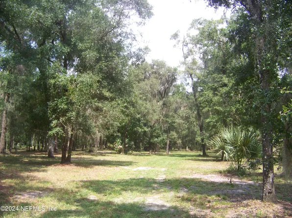 234 LAKE Street, Pomona Park, FL 32181