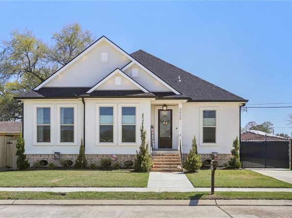2909 Decomine Dr, Chalmette, LA 70043