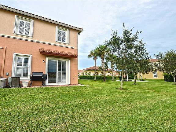 5th image of 303 Provence Pl