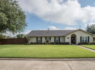 2612 Edgemont Ln, Nederland, TX 77627