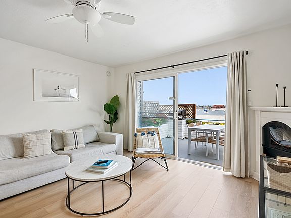5th image of 3536 Bayside Walk