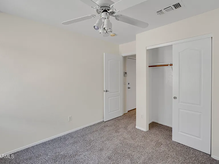 3321 W Gary Dr — Photo 16