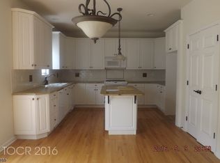 2 Walnut Trl, Newton, NJ 07860