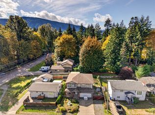 120 Lake Park Rd, Lake Cowichan, BC V0R2G1
